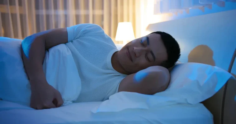 Savez-vous que certaines personnes parlent dans leur sommeil ? Tout comprendre sur la somniloquie
